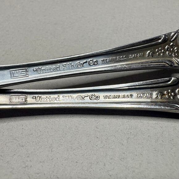 United Silver Co Artistic Rose Butter Knife, Sugar or Bouillon Spoon Stainless - Picture 7 of 7